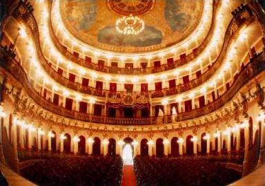 53_teatro4.jpg - 84062 Bytes